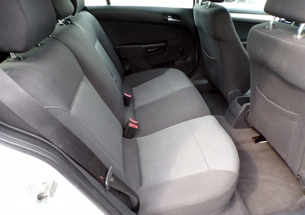 Opel Astra cena 13900 przebieg: 169890, rok produkcji 2007 z Przedecz małe 379